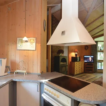 Beautiful Home In Vaeggerlose With Sauna *