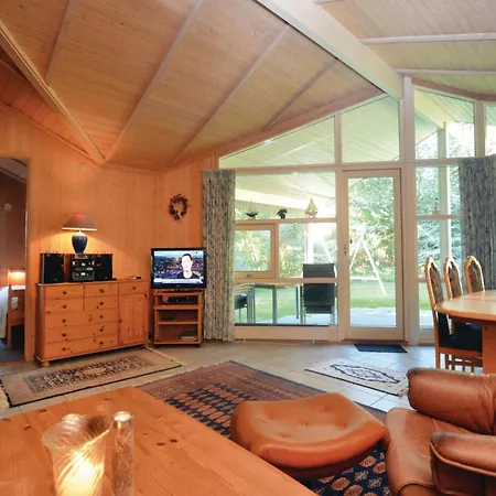 Beautiful Home In Vaeggerlose With Sauna