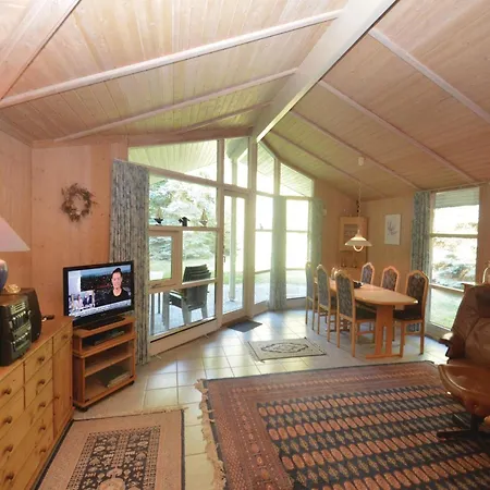 Beautiful Home In Vaeggerlose With Sauna Bøtø By