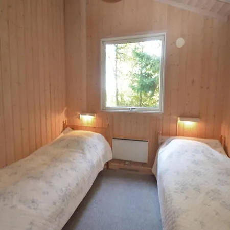 Skovaeblevej * Bøtø By