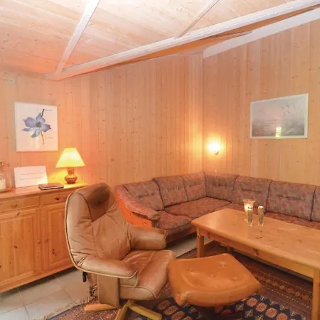Skovaeblevej * Bøtø By