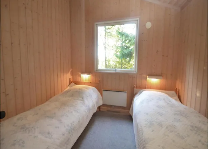 Skovaeblevej * Bøtø By