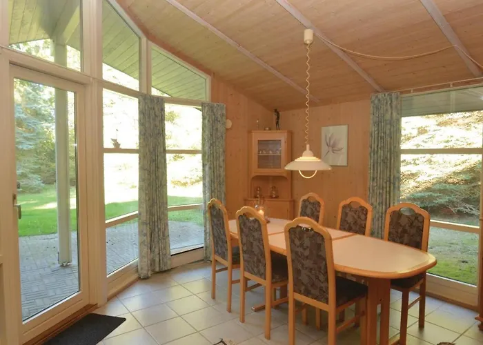 Skovaeblevej * Bøtø By