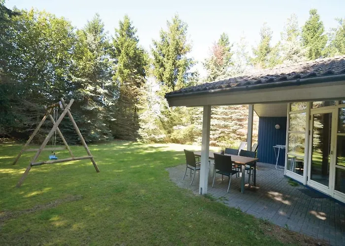 Skovaeblevej Сasa de vacaciones Bøtø By